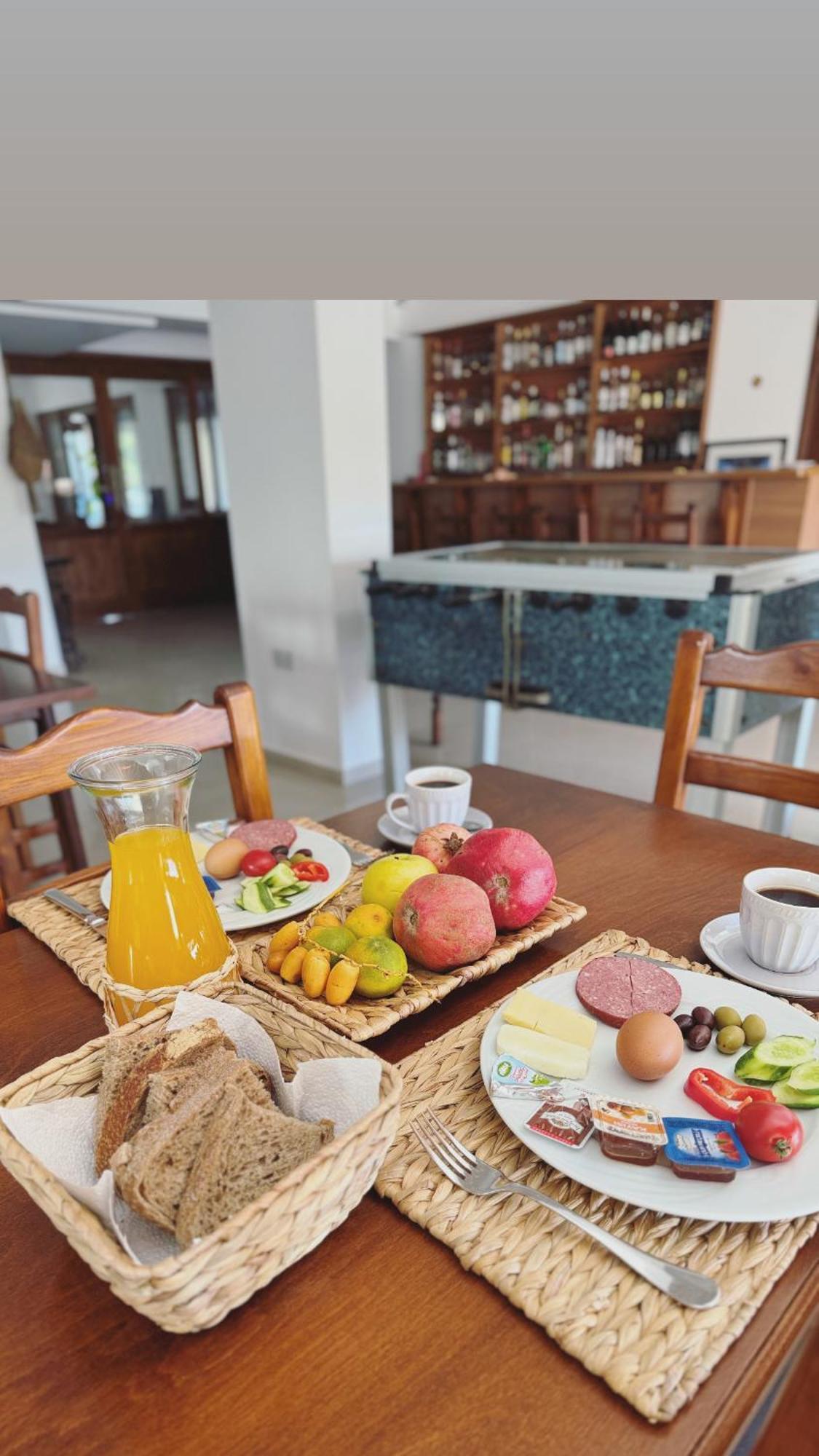 The Horse Farm Hotel Agios Georgios  Exterior photo